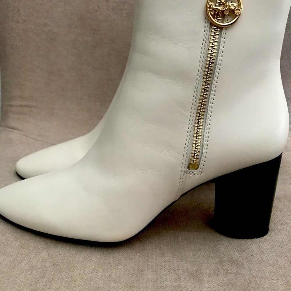 Coach Iris bootie